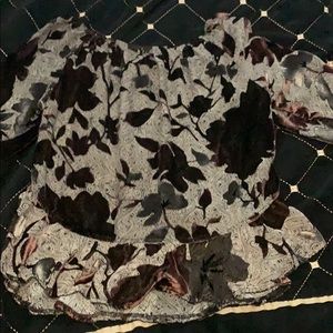 Velvet flowery top